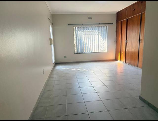 7 BEDROOM HOUSE FOR SALE IN ELSPARK
